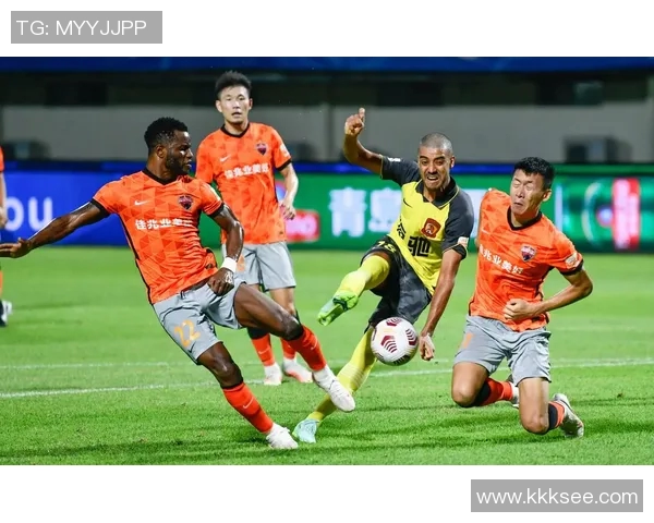 深圳足球队的拼搏之路:从低谷到大师赛的辉煌历程 深圳足球队的拼搏之路:从低谷到大师赛的辉煌历程