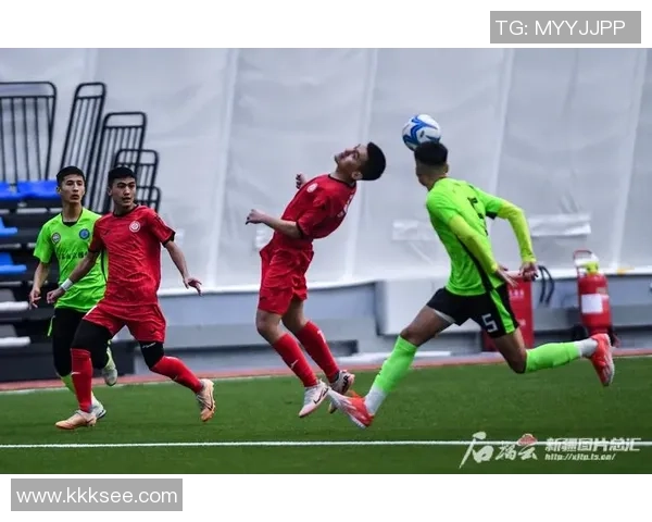 民权足球：在绿茵场上追寻平等与尊严的梦想